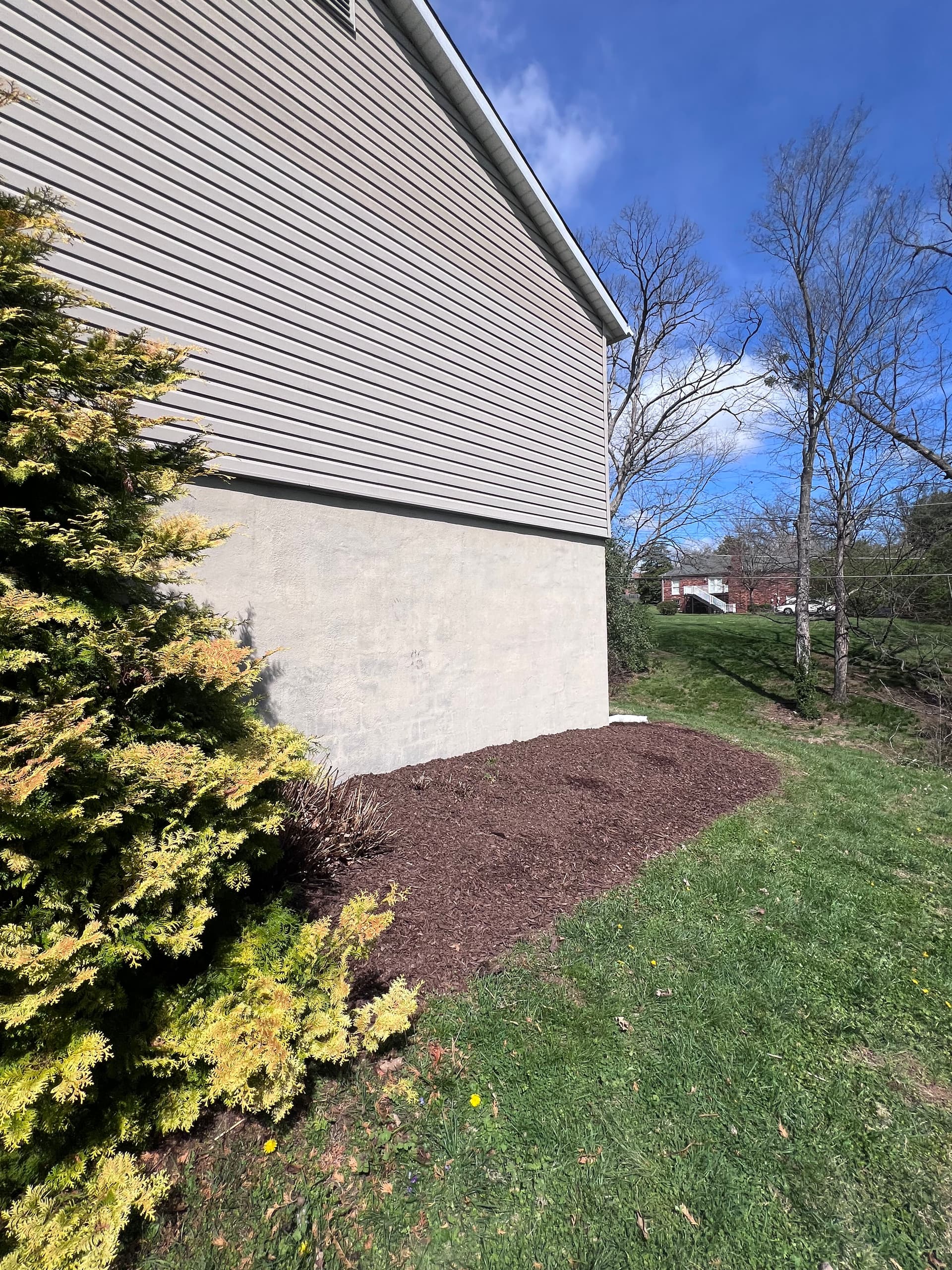 Revamp Your Home's Curb Appeal with Fresh Mulch in Frankfort