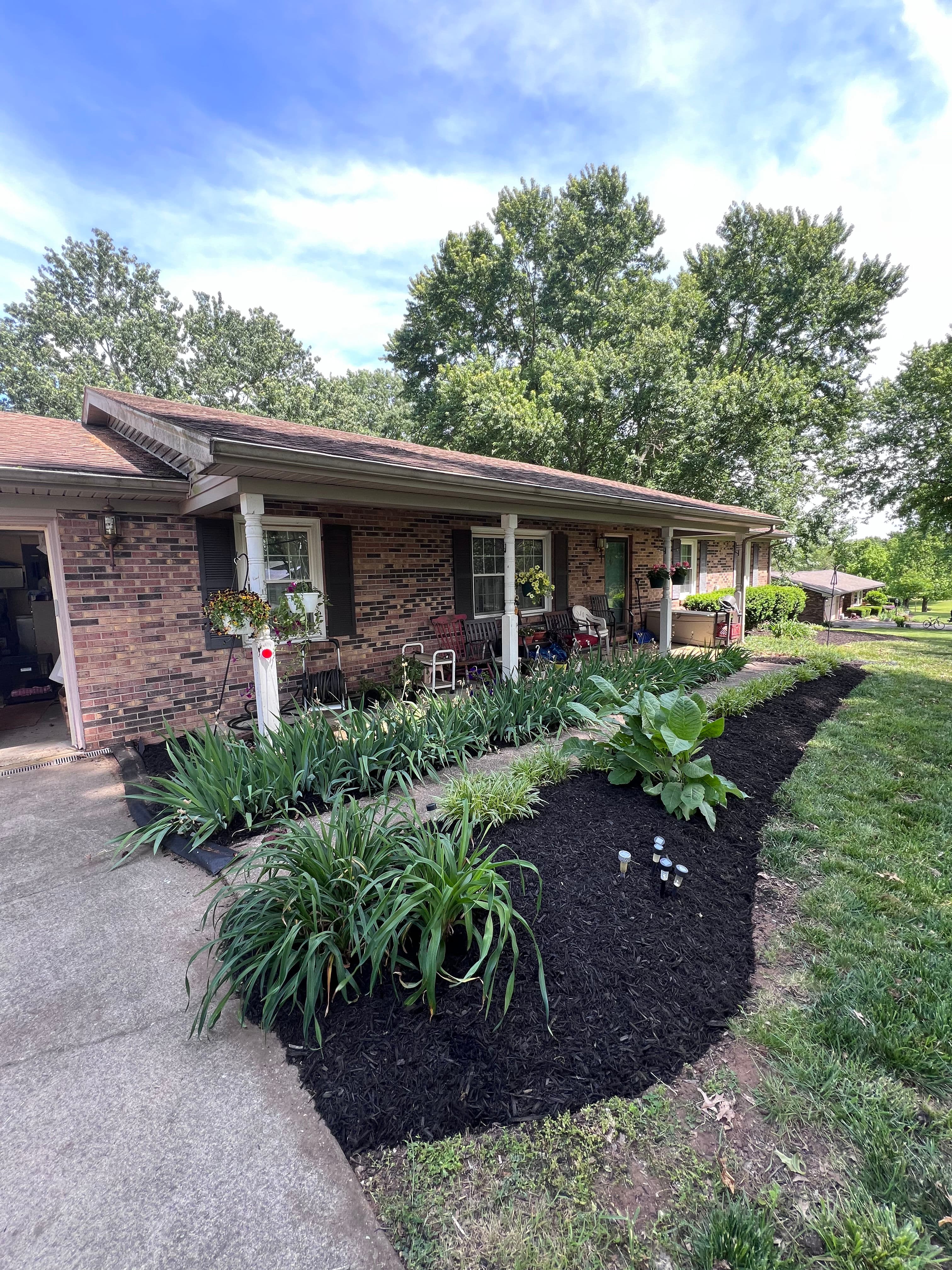 Project Fresh Mulch Beds Done Right in Frankfort KY image